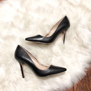 NWOT Charles David Pumps